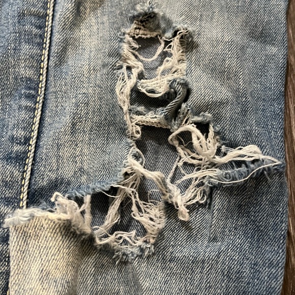 3L Ripped Jeans - Picture 3 of 7